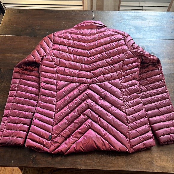 Lightweight Puffer Jacket - Picture 5 of 5